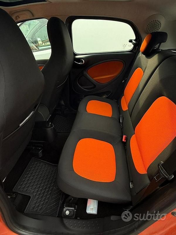 Usata Smart ForFour 71 CV (52 kW) 2014 Grigio Utilitaria