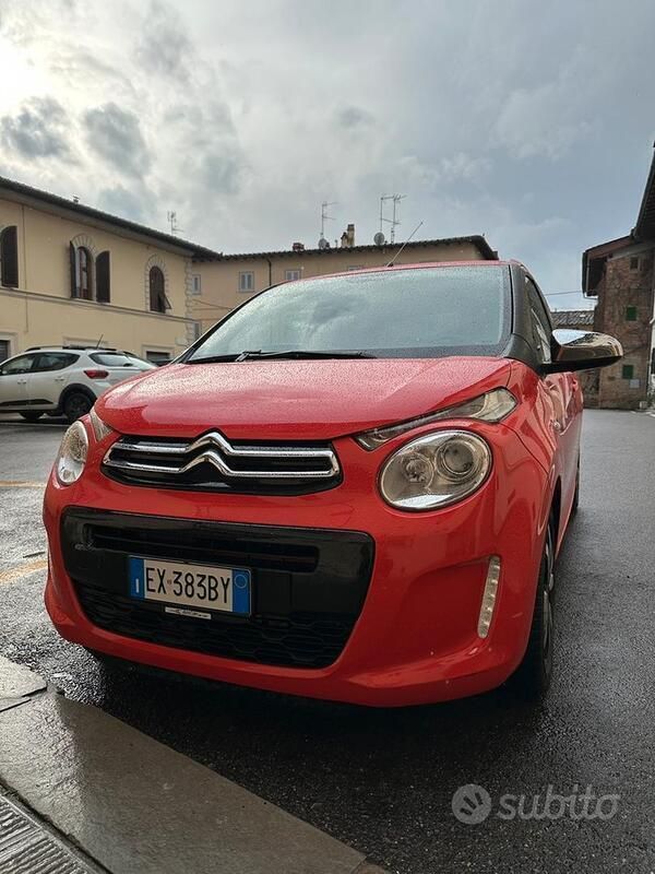 Rosso Usata 2014 Citroën C1 Shine Due volumi | 9200 € (Buon prezzo) - Immagine 1/4