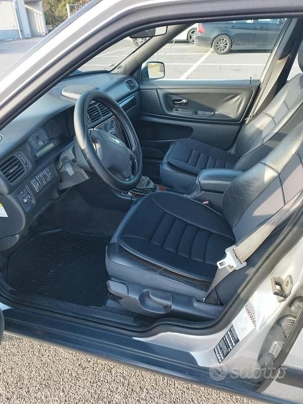 Usata Volvo V70 226 CV (166 kW) 1998 Grigio Station wagon