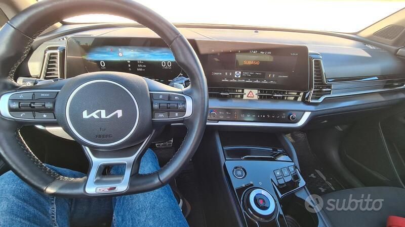 Usata Kia Sportage 180 CV (132 kW) 2023 Grigio SUV