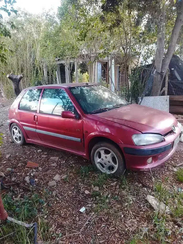 Usata Peugeot 106 GTi 118 CV (86 kW) 1997 Utilitaria