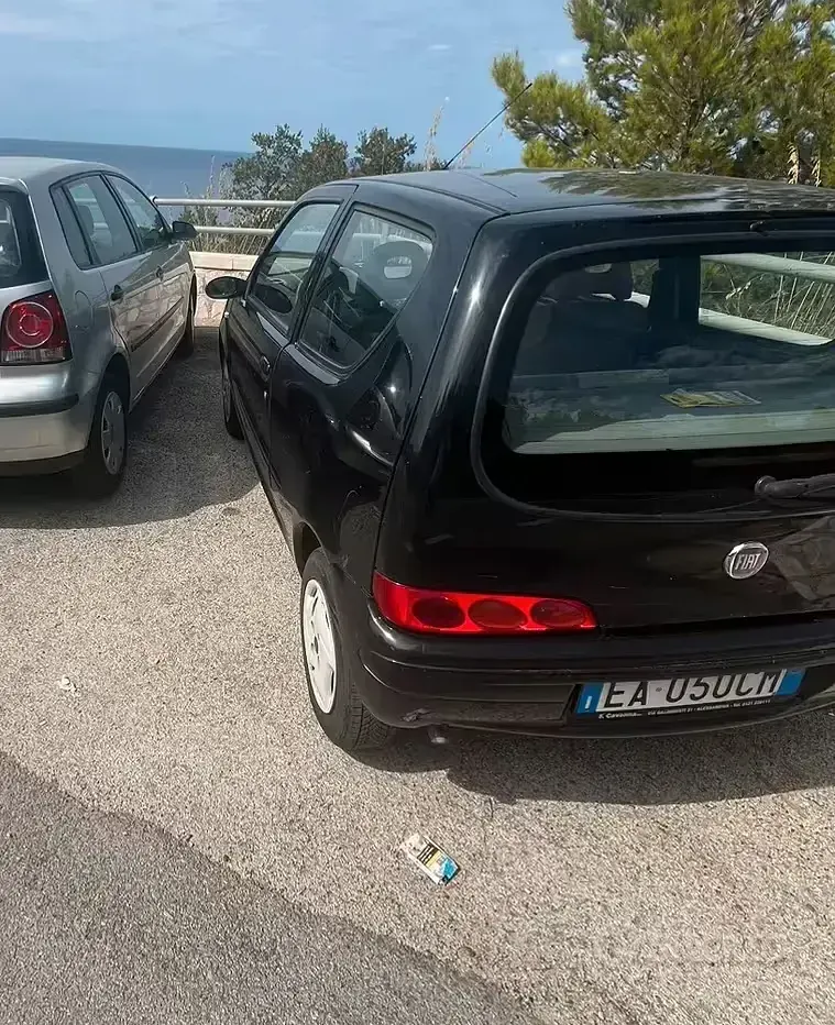Usata Fiat 600 54 CV (39 kW) 2009 Nero Utilitaria