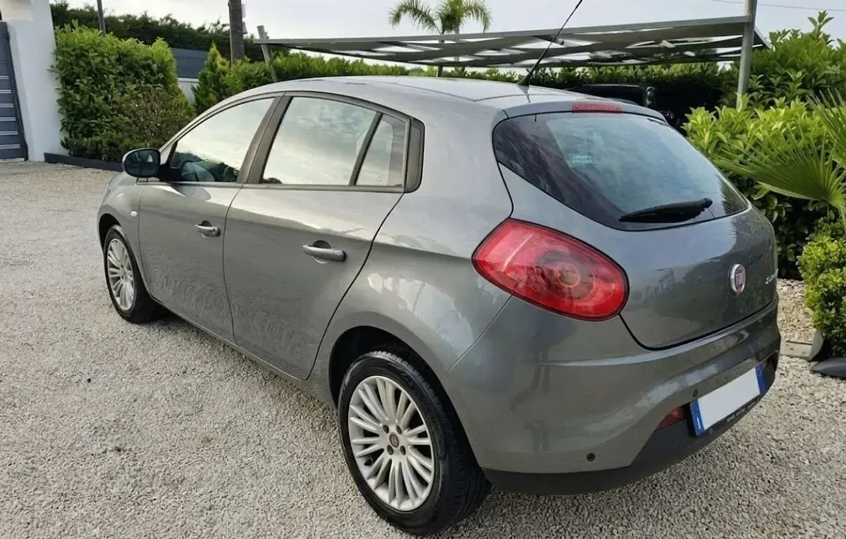 Usata Fiat Bravo Dynamic 120 CV (88 kW) 2010 Grigio Utilitaria