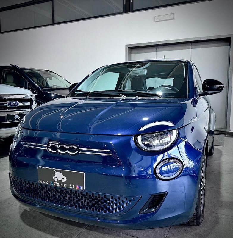 Usata Fiat 500e Icon 86 kW (118 CV) 2020 Verde Berlina