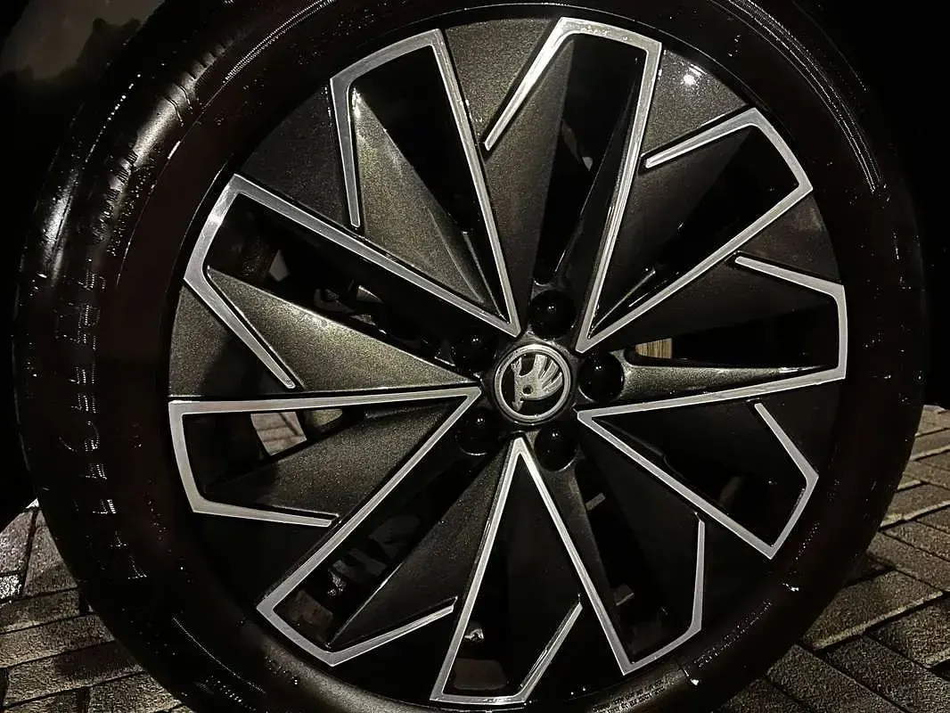 Usata Skoda Kamiq 95 CV (69 kW) 2023 Nero SUV
