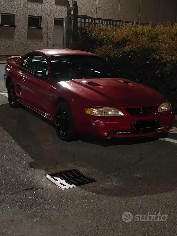 Usata Ford Mustang 500 CV (367 kW) 1996 Rosso Coupé