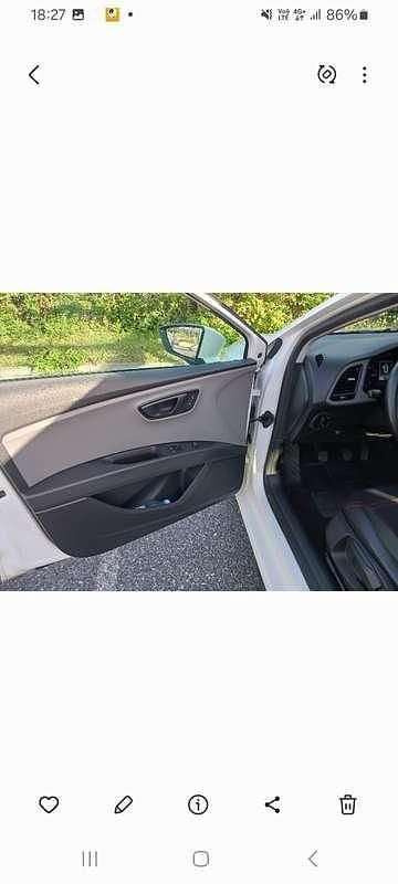 Usata Seat Leon Style 105 CV (77 kW) 2014 Berlina