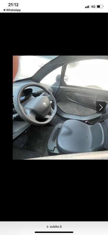 Nero Usata 2021 Renault Twizy Due volumi | 5900 € (Molto cara) - Immagine 1/4