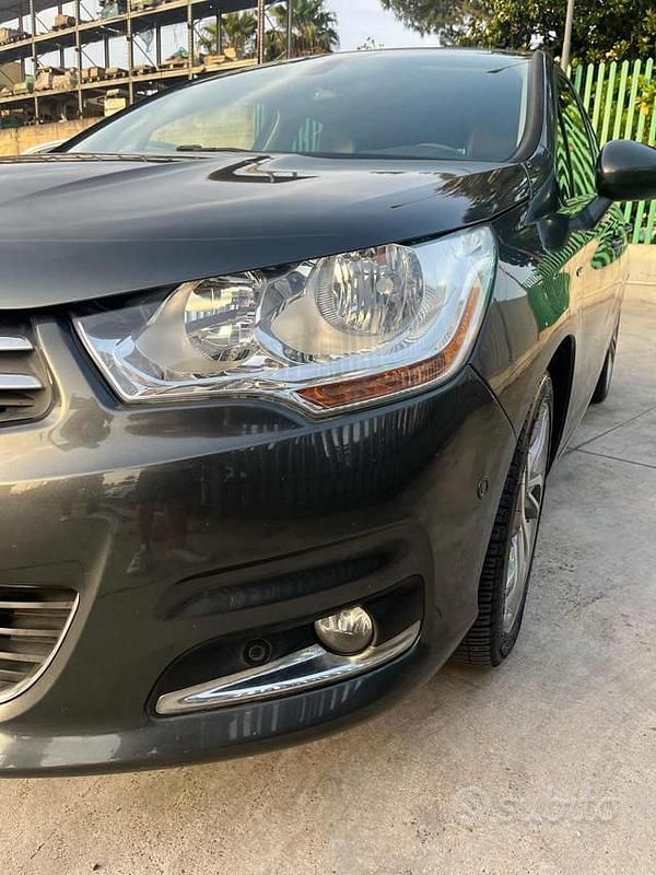 Usata Citroën C4 Exclusive 112 CV (82 kW) 2011 Grigio scuro pastello Berlina