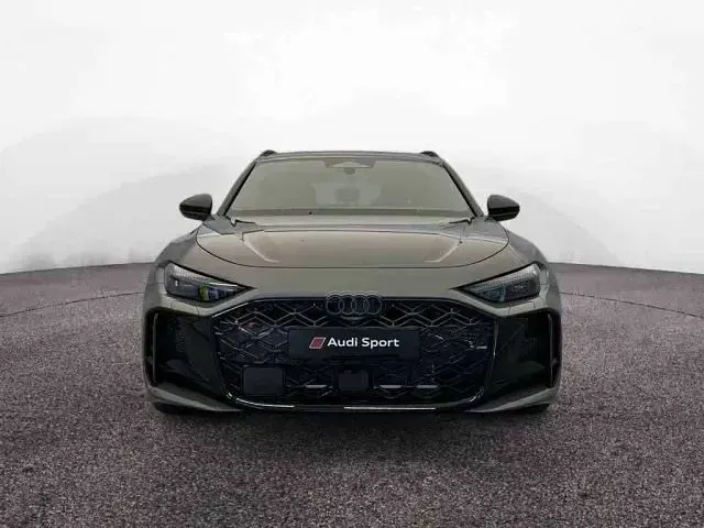 Nuova Audi RS5 Ambiente 639 CV (469 kW) 2026 Grigio metallizzato Station wagon