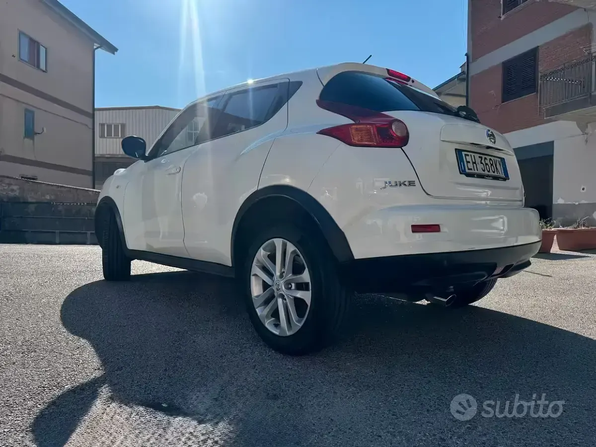 Usata Nissan Juke Tekna 110 CV (80 kW) 2011 Bianco SUV