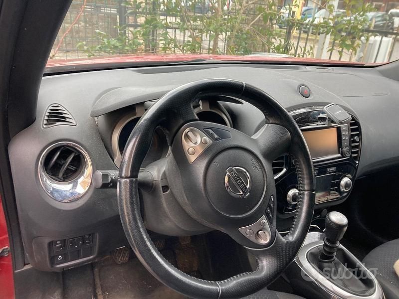 Usata Nissan Juke Tekna 110 CV (80 kW) 2013 Rosso SUV