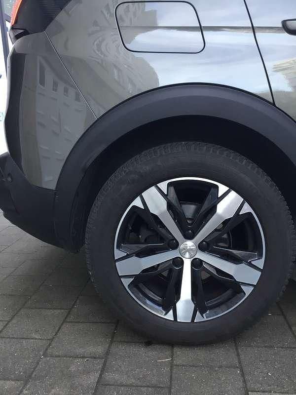 Usata Peugeot 3008 GT-line 131 CV (96 kW) 2019 Grigio SUV