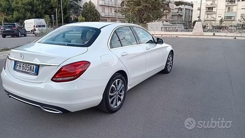 Usata Mercedes C220 170 CV (125 kW) 2017 Bianco Berlina