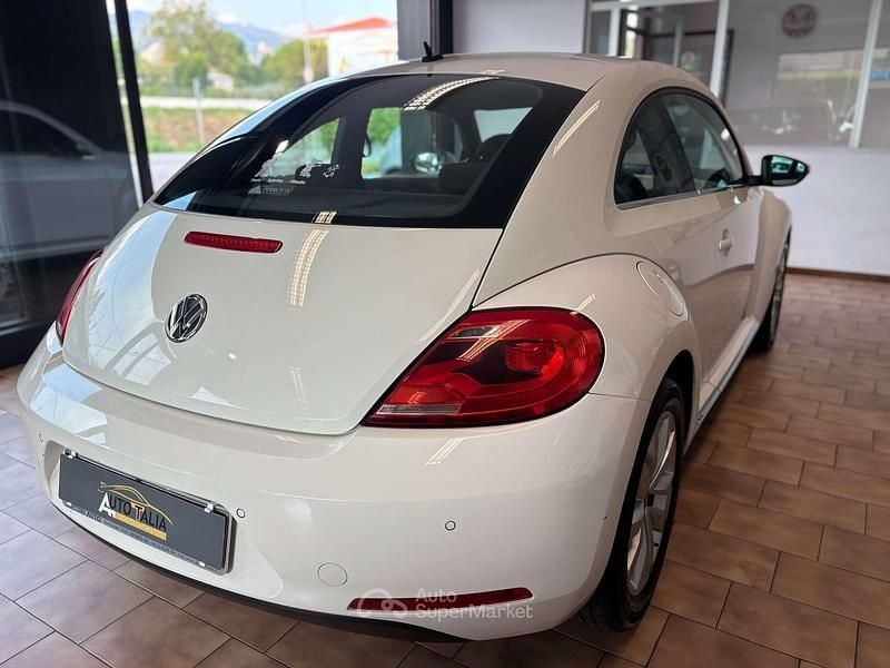 Usata VW Beetle Design 105 CV (77 kW) 2013 Bianco Utilitaria