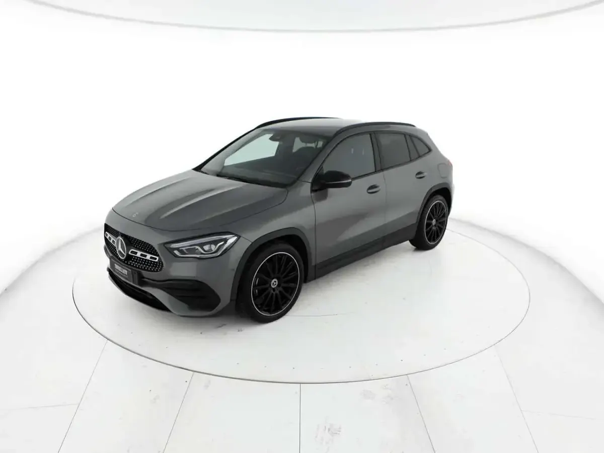 Usata Mercedes GLA200 Premium 150 CV (110 kW) 2022 Grigio SUV