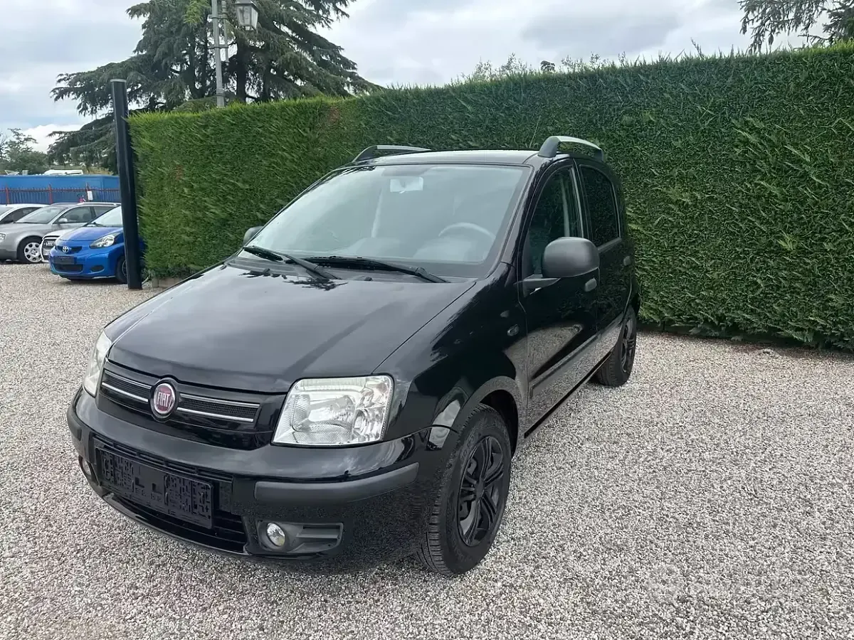 Usata Fiat Panda Dynamic 69 CV (50 kW) 2011 Nero Utilitaria