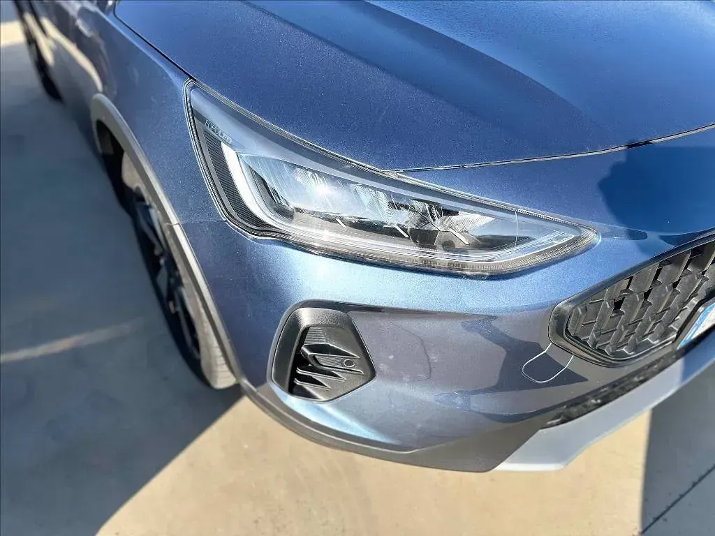 Usata Ford Focus Active X 125 CV (91 kW) 2022 Blu Berlina