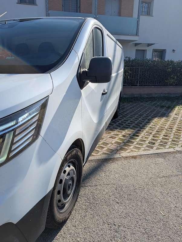 Usata Renault Trafic 150 CV (110 kW) 2024 Bianco Monovolume