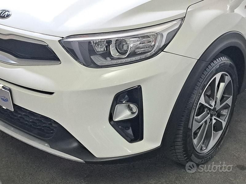 Usata Kia Stonic 116 CV (85 kW) 2018 Bianco SUV