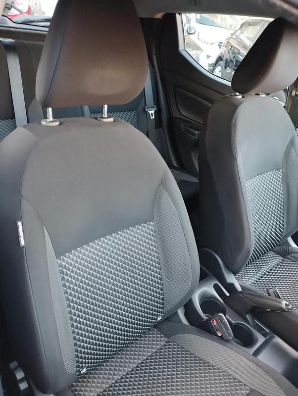 Usata Nissan Micra Acenta 71 CV (52 kW) 2018 Argento Utilitaria