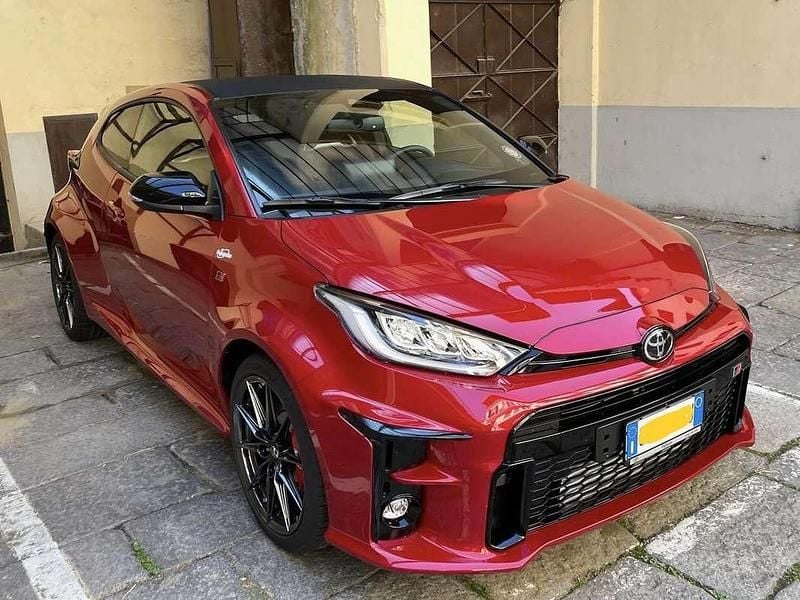 Usata Toyota Yaris 261 CV (191 kW) 2022 Utilitaria