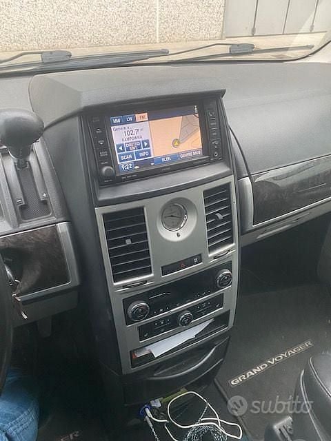 Usata Chrysler Grand Voyager 163 CV (119 kW) 2010 Nero Monovolume