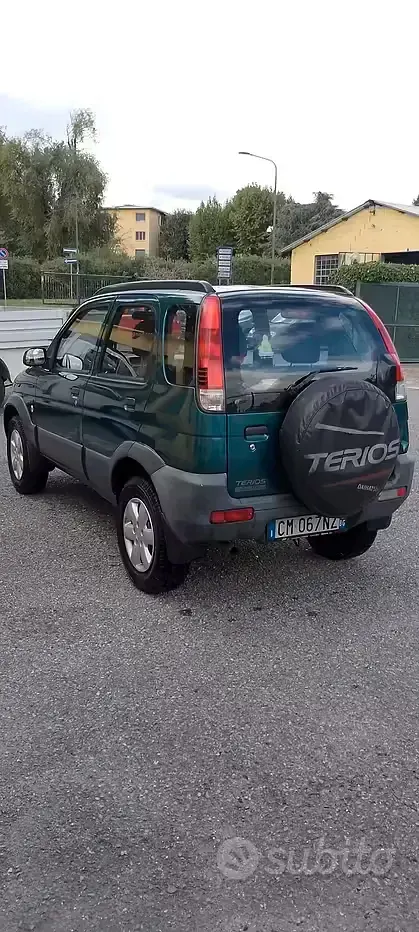 Usata Daihatsu Terios 86 CV (63 kW) 2004 Verde SUV