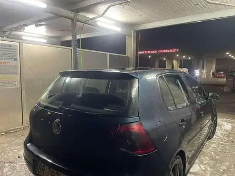 Usata VW Golf IV Sportline 140 CV (102 kW) 2004 Berlina