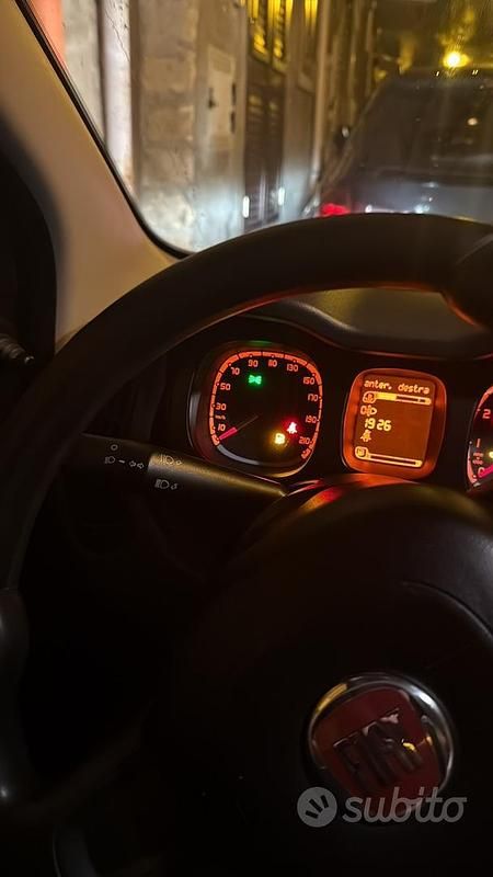 Usata Fiat Panda 69 CV (50 kW) 2020 Grigio Berlina