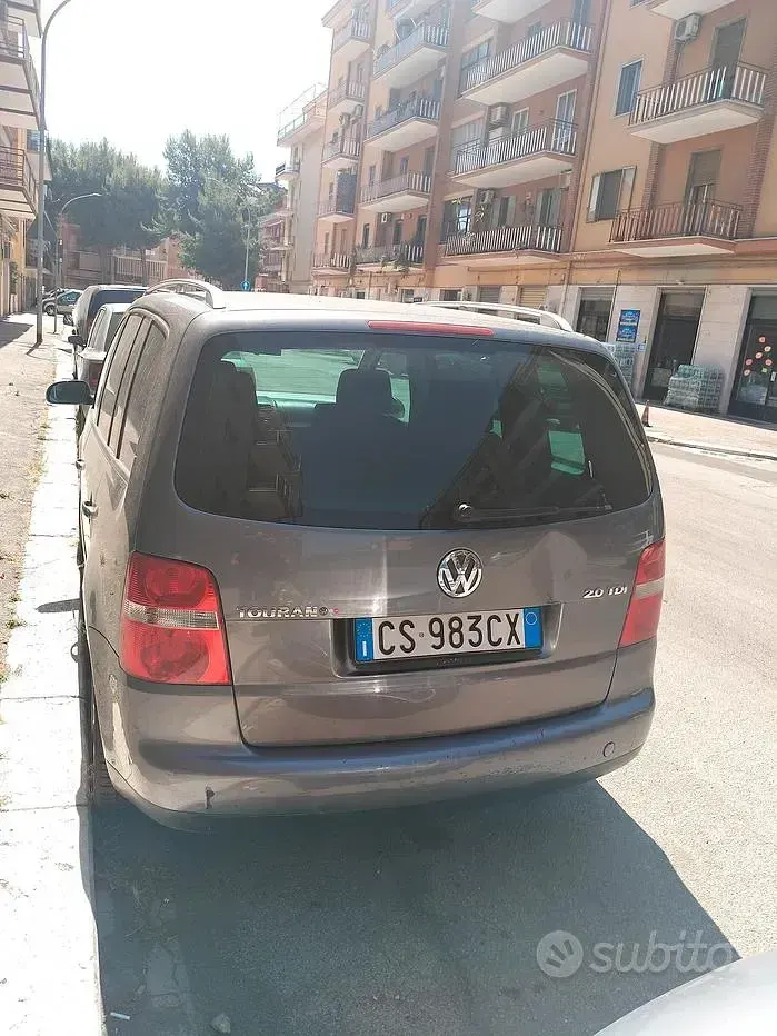 Usata VW Touran 140 CV (102 kW) 2004 Monovolume
