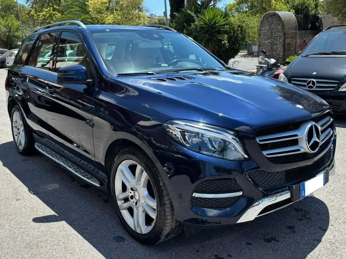 Usata Mercedes GLE250 Premium 204 CV (150 kW) 2016 Blu/azzurro SUV