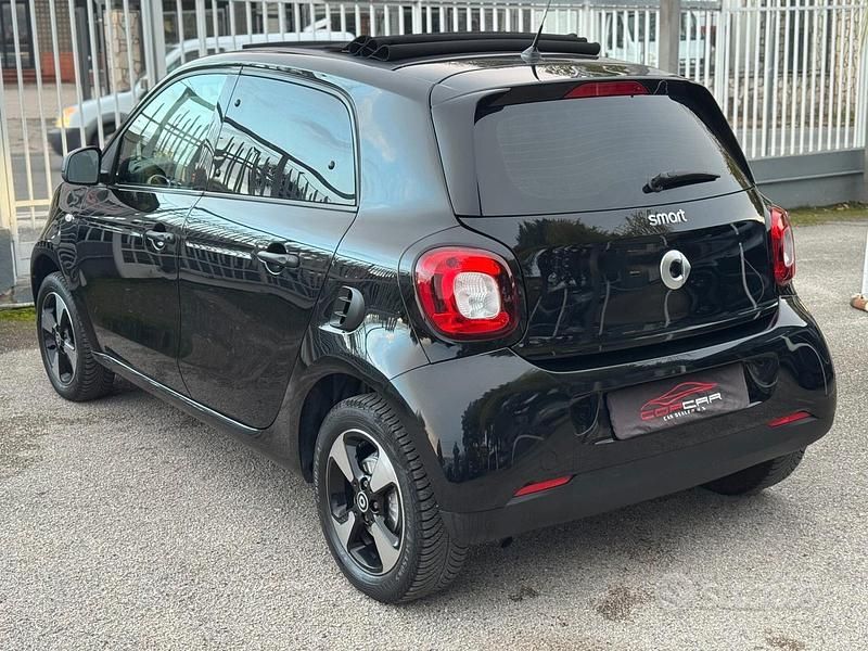 Usata Smart ForFour Passion 89 CV (65 kW) 2019 Nero Utilitaria