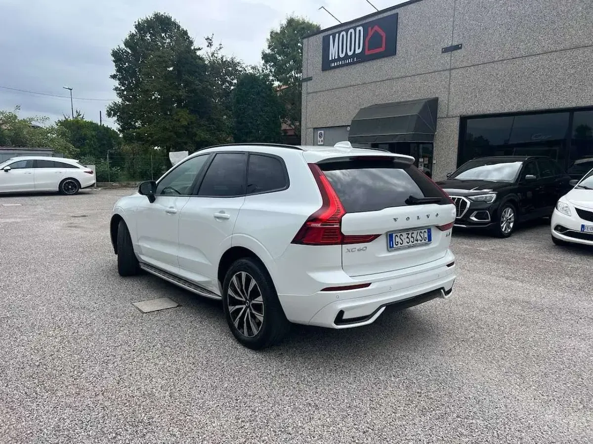 Usata Volvo XC60 Plus 197 CV (144 kW) 2024 Bianco SUV