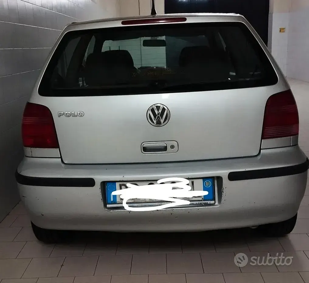 Usata VW Polo 50 CV (36 kW) 2001 Grigio Utilitaria