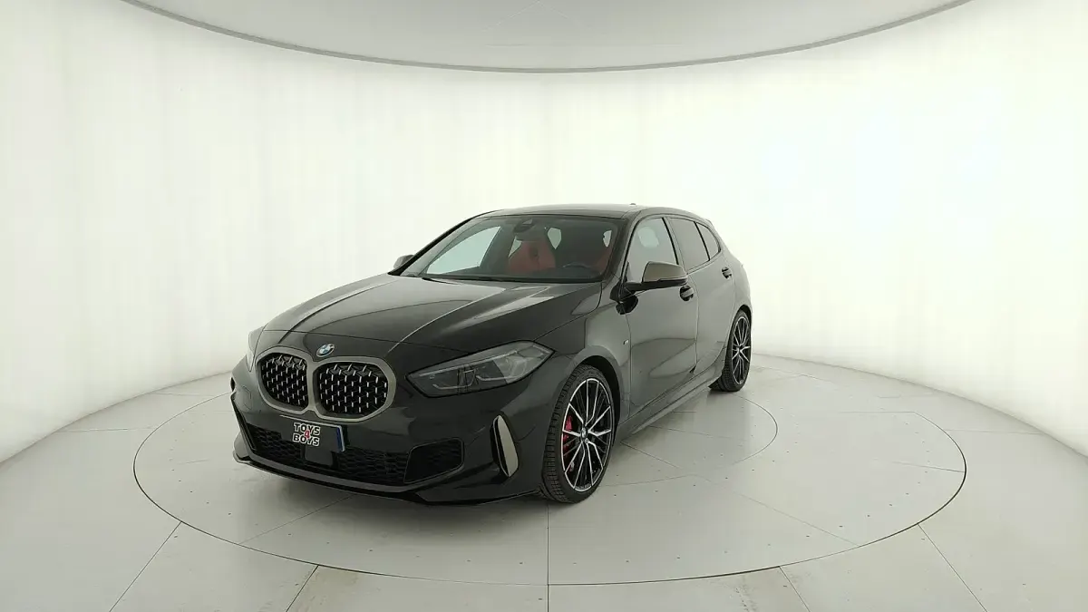 Usata BMW M135 Comfort Edition 306 CV (225 kW) 2022 Nero Utilitaria