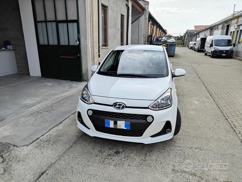 Usata Hyundai i10 69 CV (50 kW) 2020 Bianco Utilitaria