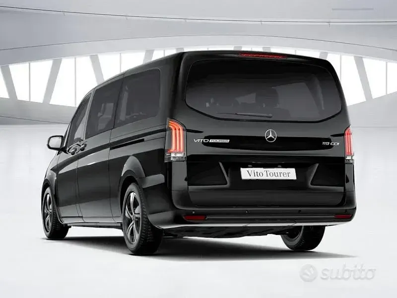 Nuova Mercedes Vito 190 CV (139 kW) 2026 Nero Furgone