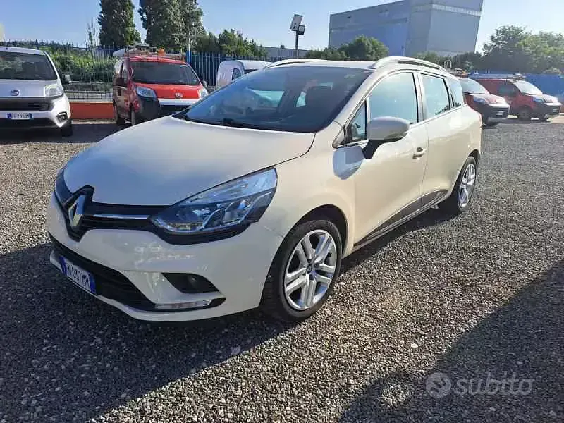 Usata Renault Clio 75 CV (55 kW) 2018 Bianco Station wagon