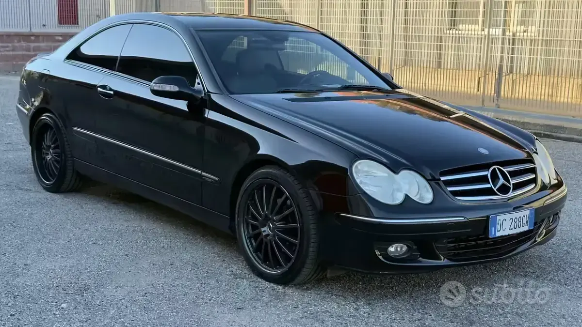 Usata Mercedes CLK220 Avantgarde 150 CV (110 kW) 2006 Nero Coupé