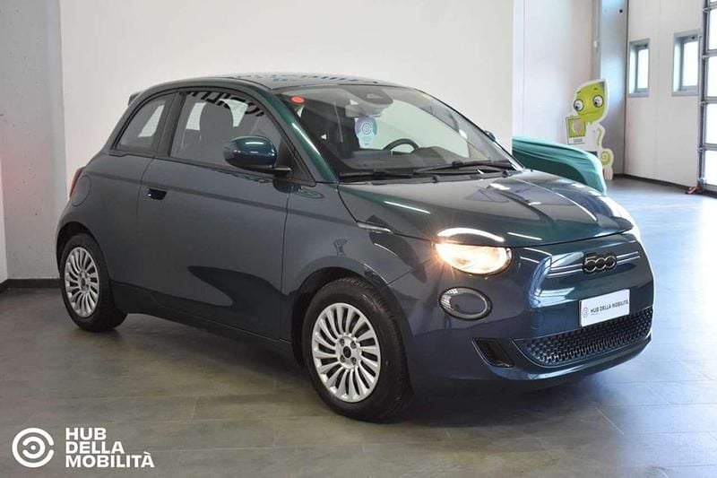 Usata Fiat 500e 86 kW (118 CV) 2023 Blu Berlina