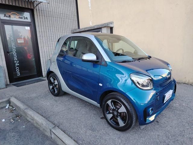 Usata Smart ForTwo Electric Drive Prime 41 kW (56 CV) 2021 Blu brillante metallizzato Utilitaria