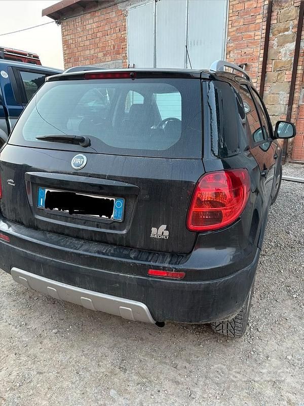 Usata Fiat Sedici 120 CV (88 kW) 2007 SUV