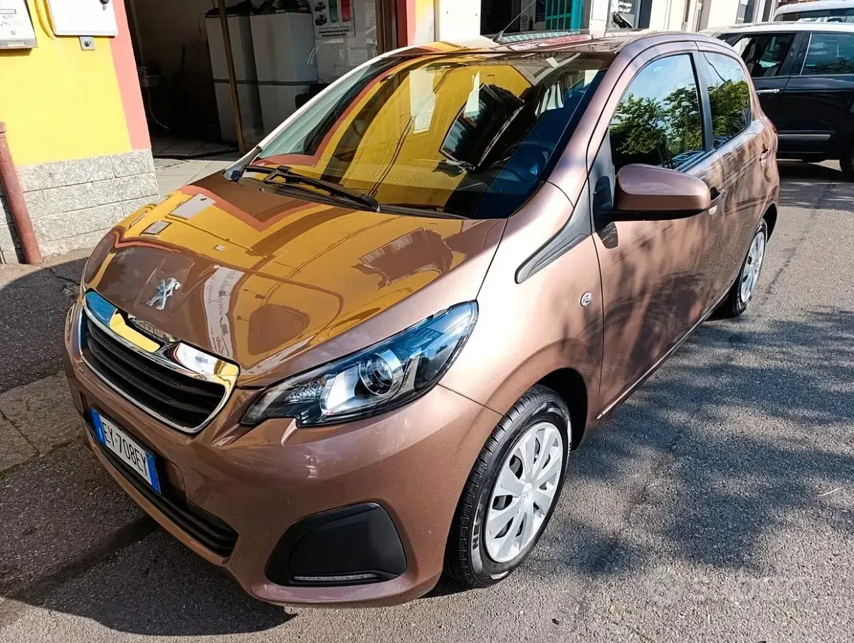 Usata Peugeot 108 69 CV (50 kW) 2015 Marrone Berlina
