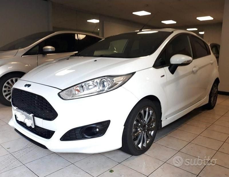Usata Ford Fiesta ST-Line 75 CV (55 kW) 2017 Bianco Berlina