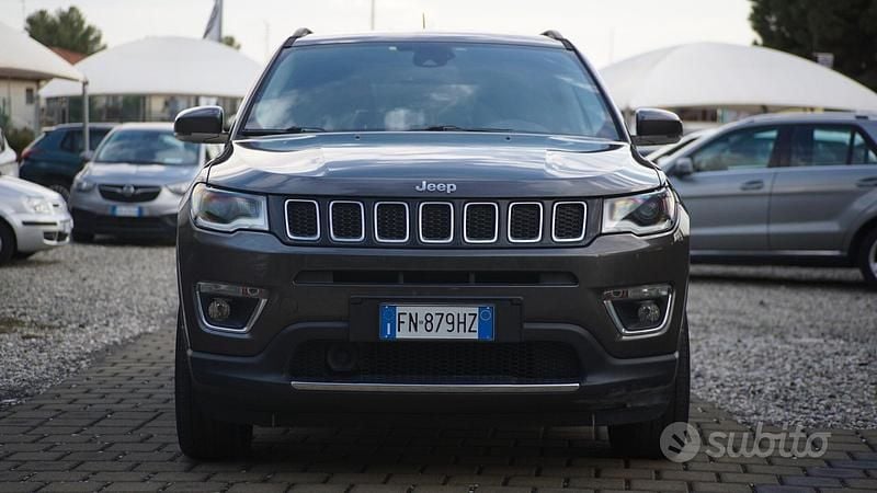 Usata Jeep Compass Limited 170 CV (125 kW) 2018 Grigio SUV