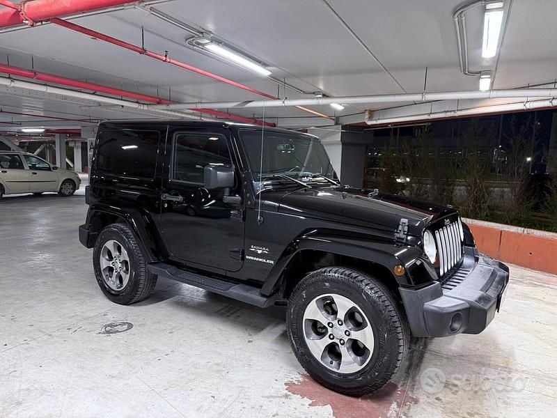 Usata Jeep Wrangler Sahara 200 CV (147 kW) 2016 Nero SUV