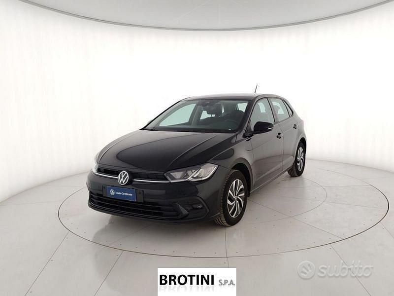Begagnad VW Polo Life 90 HK (66 kW) 2023 Halvkombi