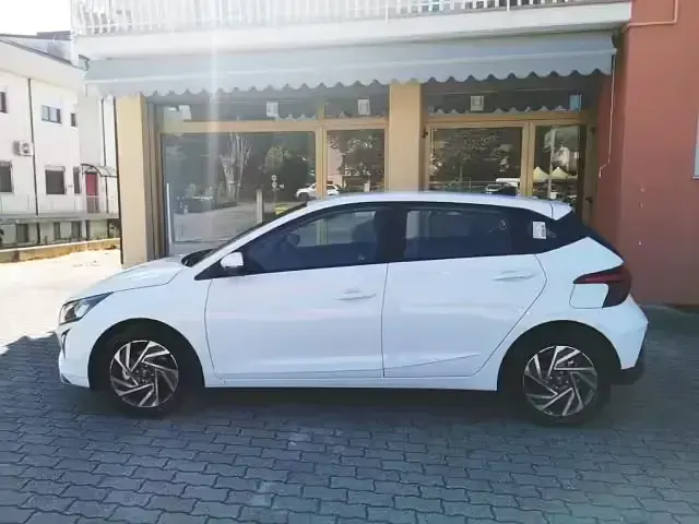 Nuova Hyundai i20 89 CV (65 kW) 2026 Bianco Utilitaria