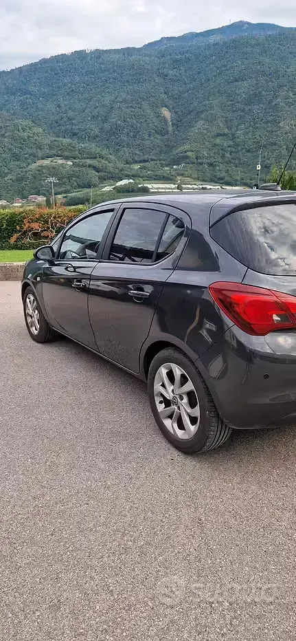 Usata Opel Corsa 69 CV (50 kW) 2017 Grigio Utilitaria